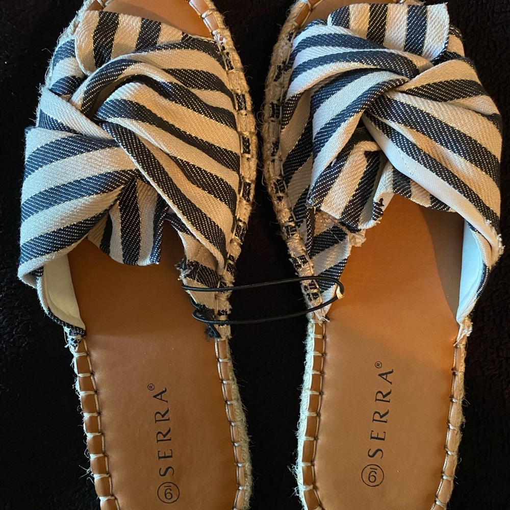 Sierra striped knot sandals